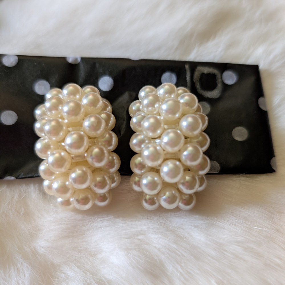 3/$20 Vintage Faux Pearl Cluster Clip On Earrings